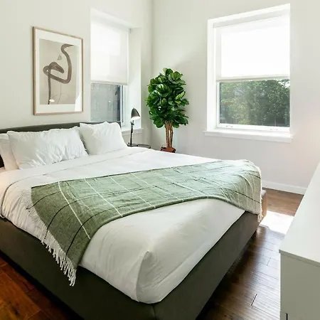 Kislak 403 Luxurious 2Br Retreat Above The City Newark Exterior photo