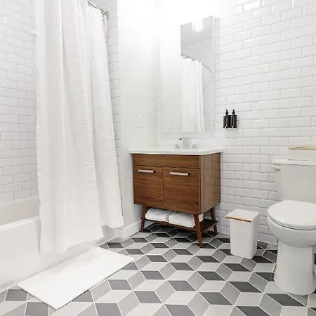 Kislak 403 Luxurious 2Br Retreat Above The City Newark Exterior photo